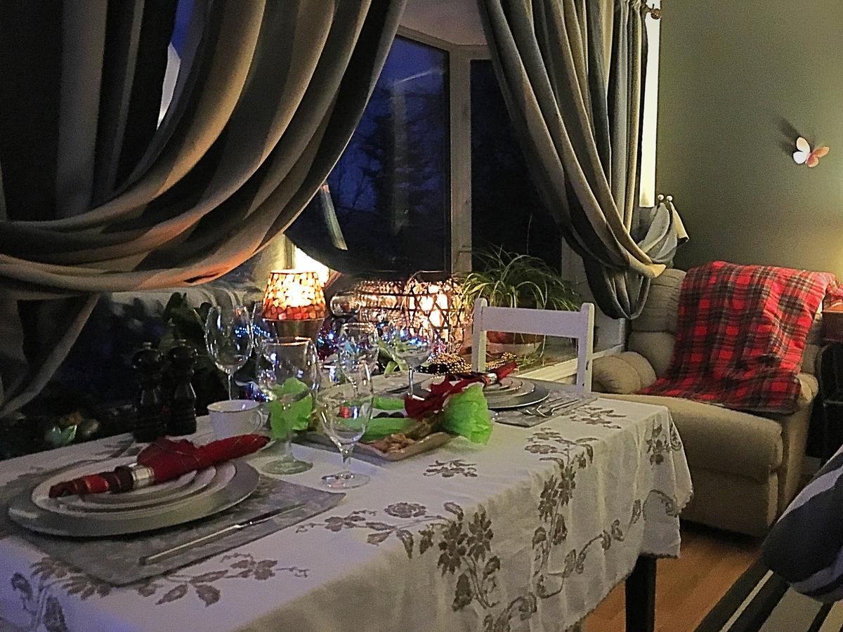 Mabuhay Lakeside Manor Bed & Breakfast Йелоунайф Екстериор снимка