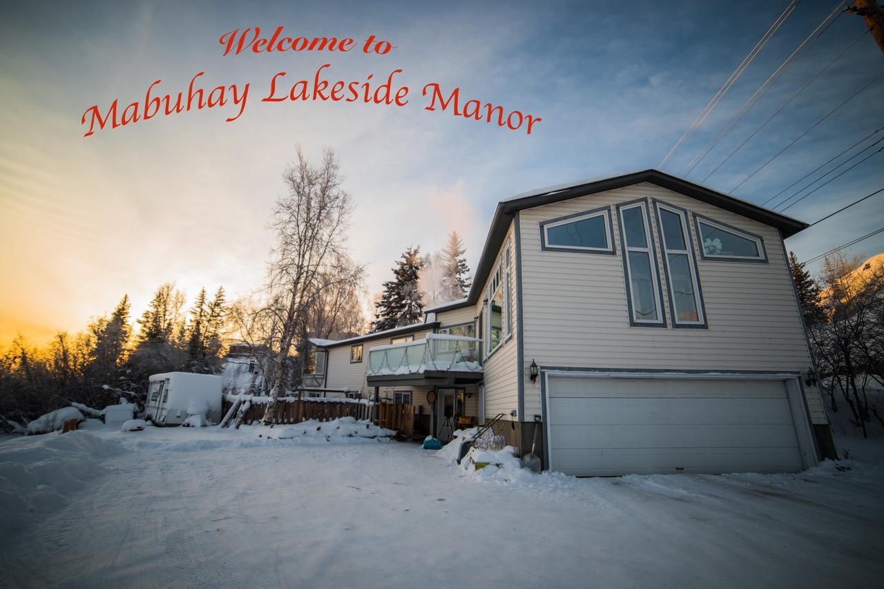Mabuhay Lakeside Manor Bed & Breakfast Йелоунайф Екстериор снимка