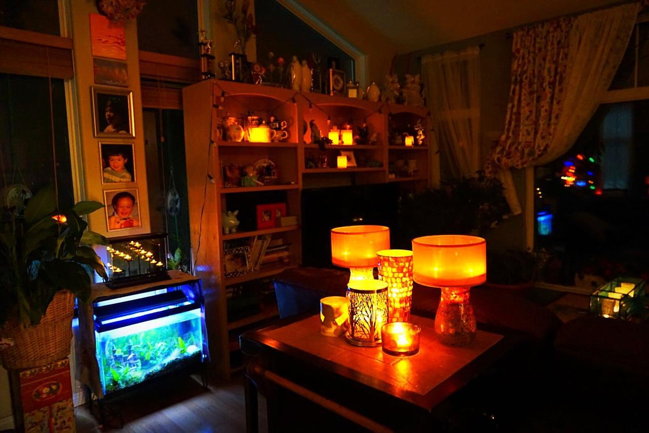 Mabuhay Lakeside Manor Bed & Breakfast Йелоунайф Екстериор снимка