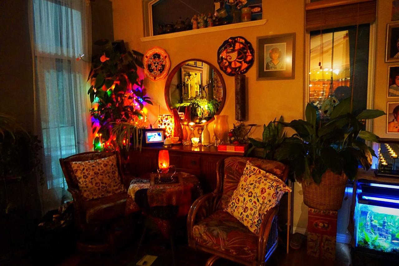 Mabuhay Lakeside Manor Bed & Breakfast Йелоунайф Екстериор снимка